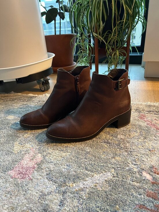 Cole Haan Shoes - Cole Haan Leather Heeled Ankle Boots, Size 8